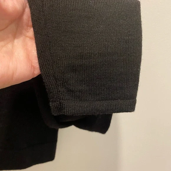 Holt Renfrew wool cardigan 10/10 condition - Picture 9 of 11